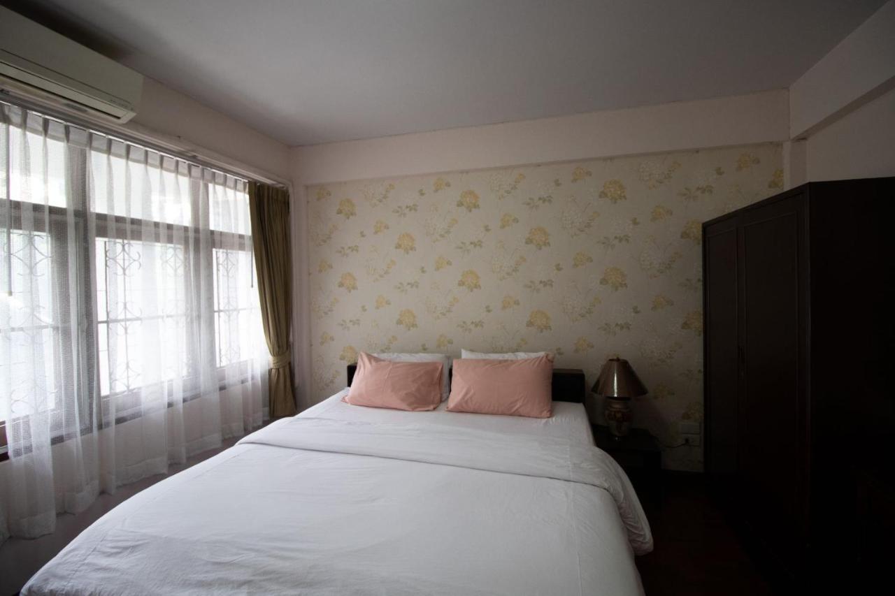 Marhaba House Hotell Chiang Mai Exteriör bild