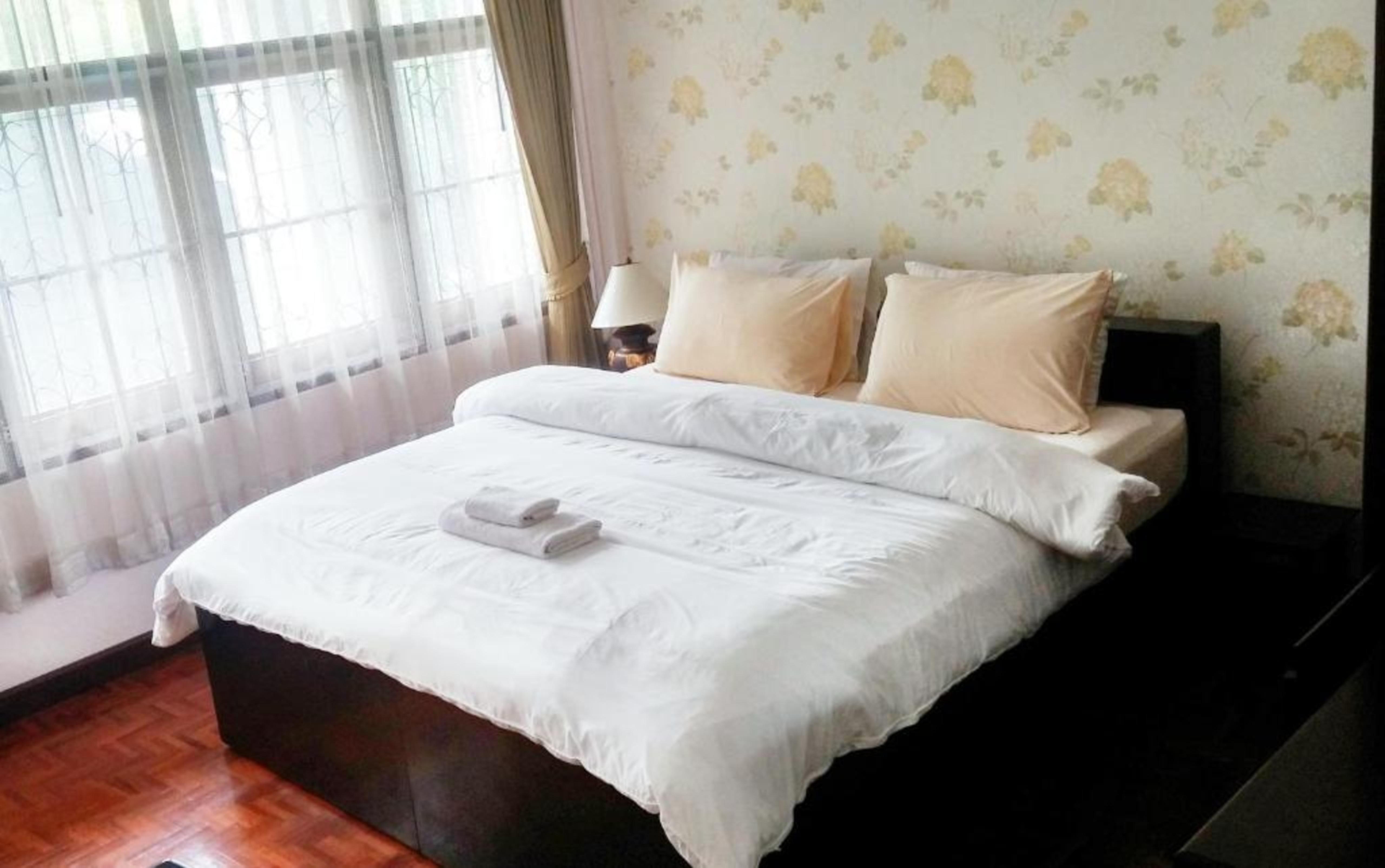 Marhaba House Hotell Chiang Mai Exteriör bild