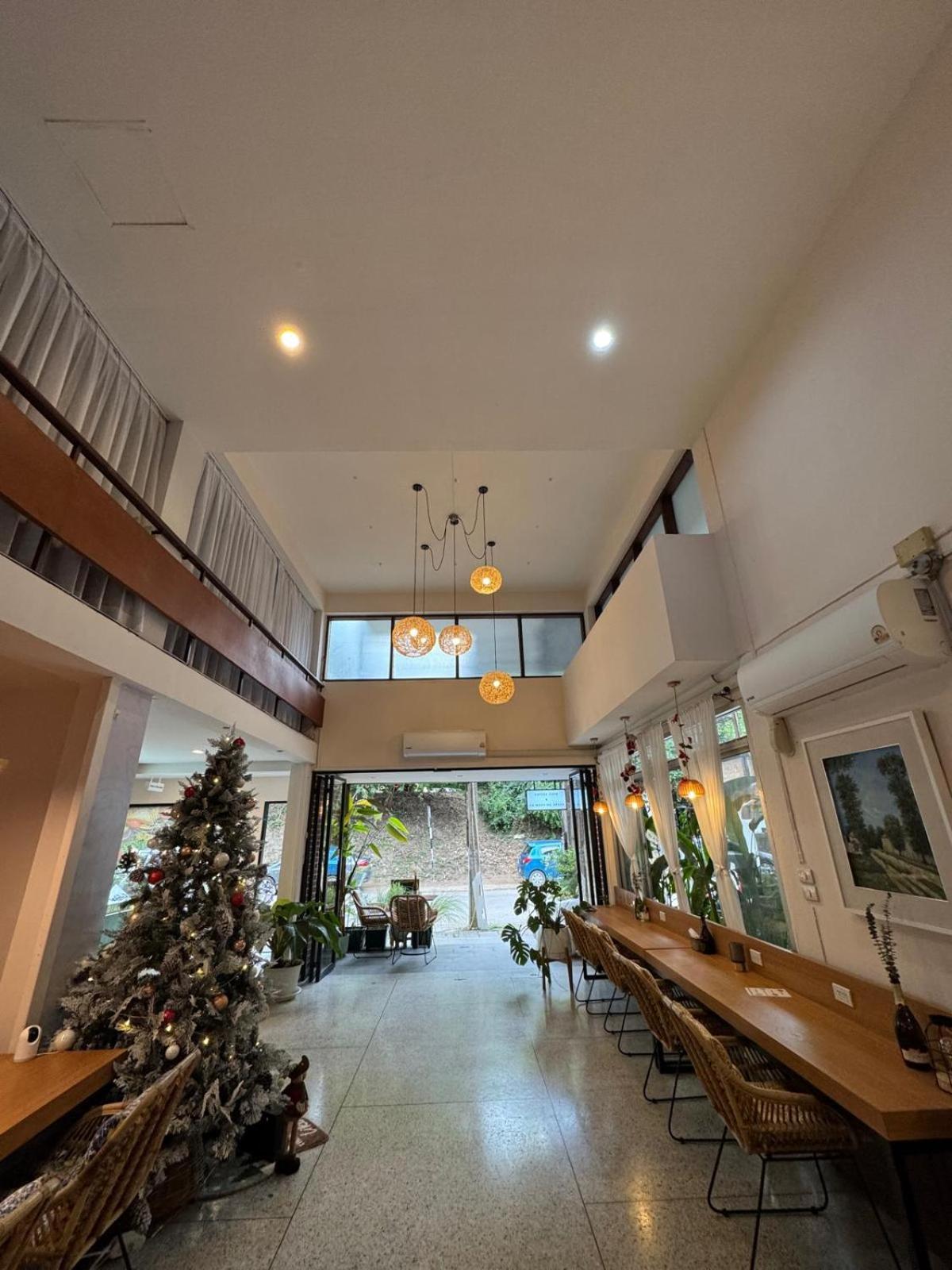 Marhaba House Hotell Chiang Mai Exteriör bild
